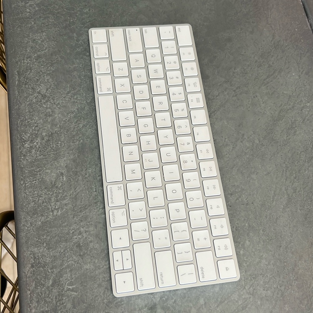 Apple Bluetooth Wireless Keyboard